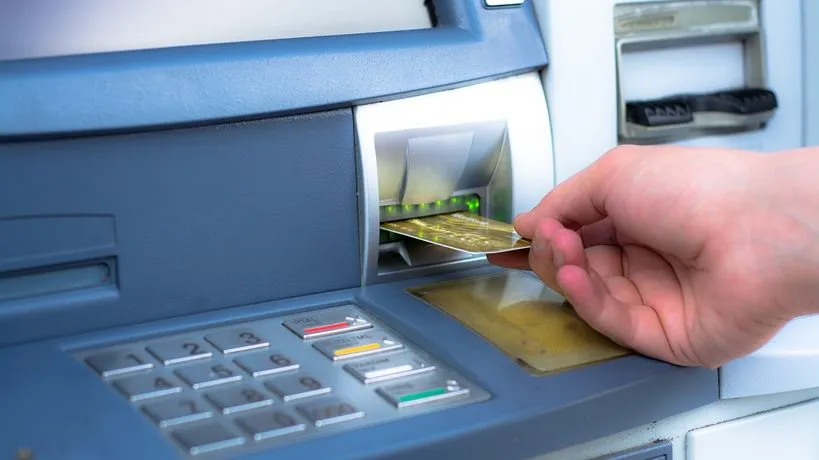 Conseils pour éviter une carte ATM retenue